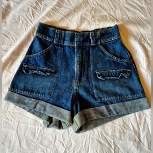 short denim pants